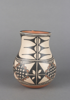 Alvina%20Garcia%2C%20%3Cb%3E%3Ci%3E%20Olla%3C%2Fi%3E%3C%2Fb%3E%2C%20ca.%201980%2C%20glazed%20clay%2C%20The%20Elizabeth%20Cole%20Butler%20Collection%2C%20%26%23169%3B%20unknown%2C%20research%20required%2C%202013.17.17